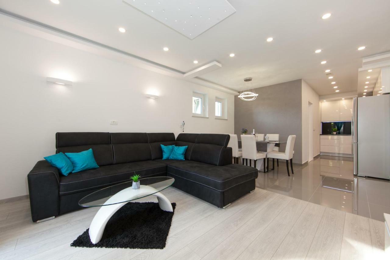 Deluxe Apartment F & M Tučepi Εξωτερικό φωτογραφία